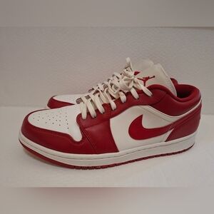 Jordan Low Gym Red /White Size 11